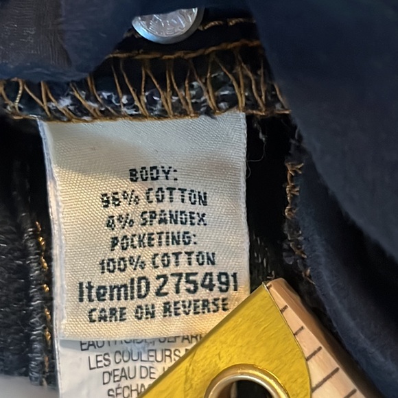 L.L. Bean Women's Dark Wash Classic Fit Comfort Knit Jeans Size 16 - Picture 7 of 9